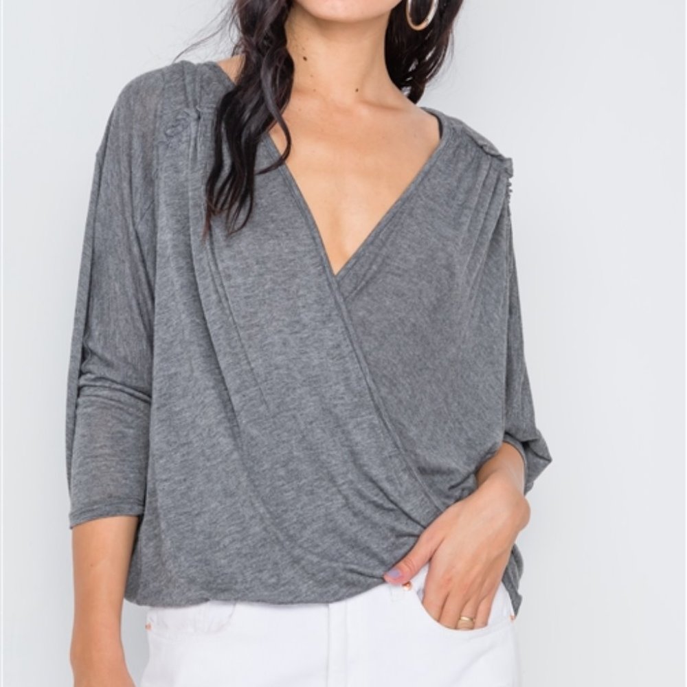 Cleo Ladies Lightweight Gray Front Knot Twist Drape Top - Small Only - Picture 1 of 8
